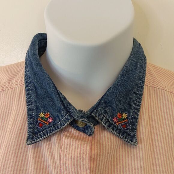Faded Glory pink and white stripe top with embroidery and denim collar - Picture 2 of 13